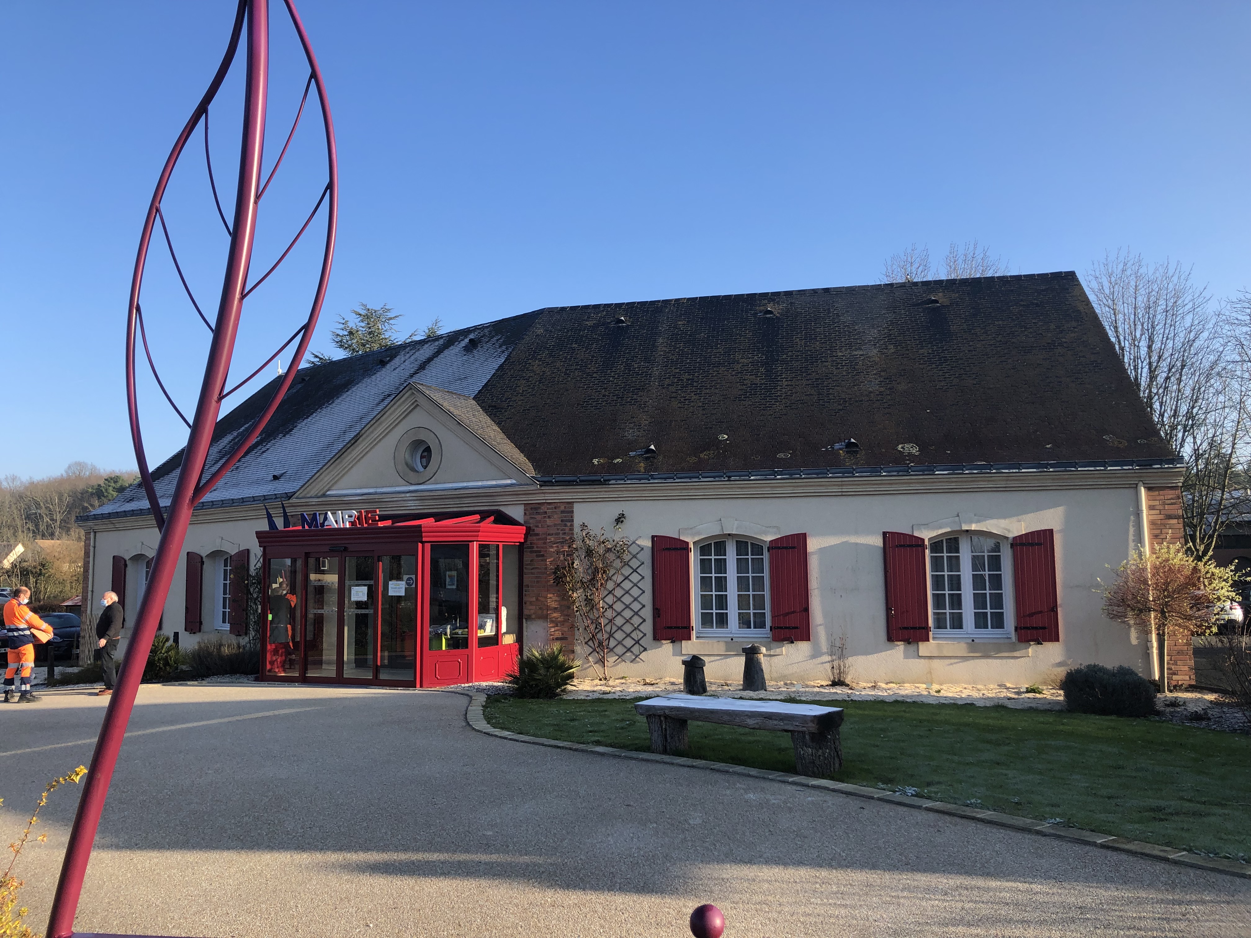 COMMUNE DE LOMBRON