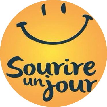 Les amis de sourire un jour