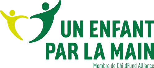 Un Enfant Par la Main