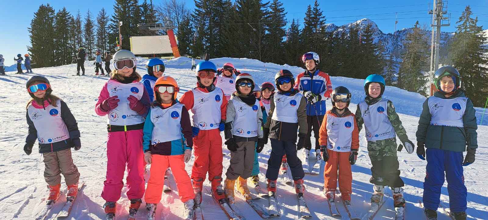 LYON OULLINS SKI (LOS)