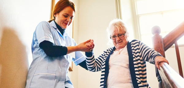 Je crée du lien social avec une personne en situation de précarité, âgée ou en situation de handicap