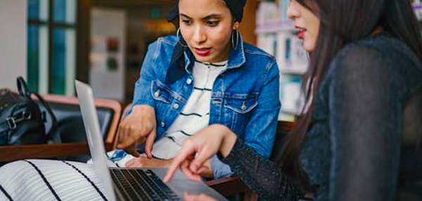 Je favorise l’appropriation des technologies (appareils, applications, outils, etc.), et la compréhension des enjeux et usages du numérique
